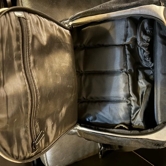 Betabrand backpack- camera backpack! The Storrist with 2 padded inserts - Picture 4 of 11